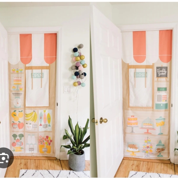 Swingly Farmers Market & Bakery Doorway Storefront - Picture 3 of 6